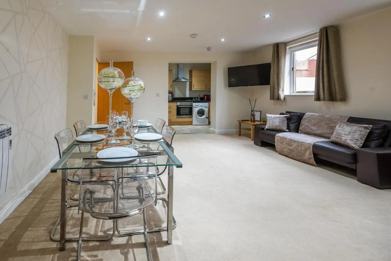Courtyard Mews Apartment Wakefield